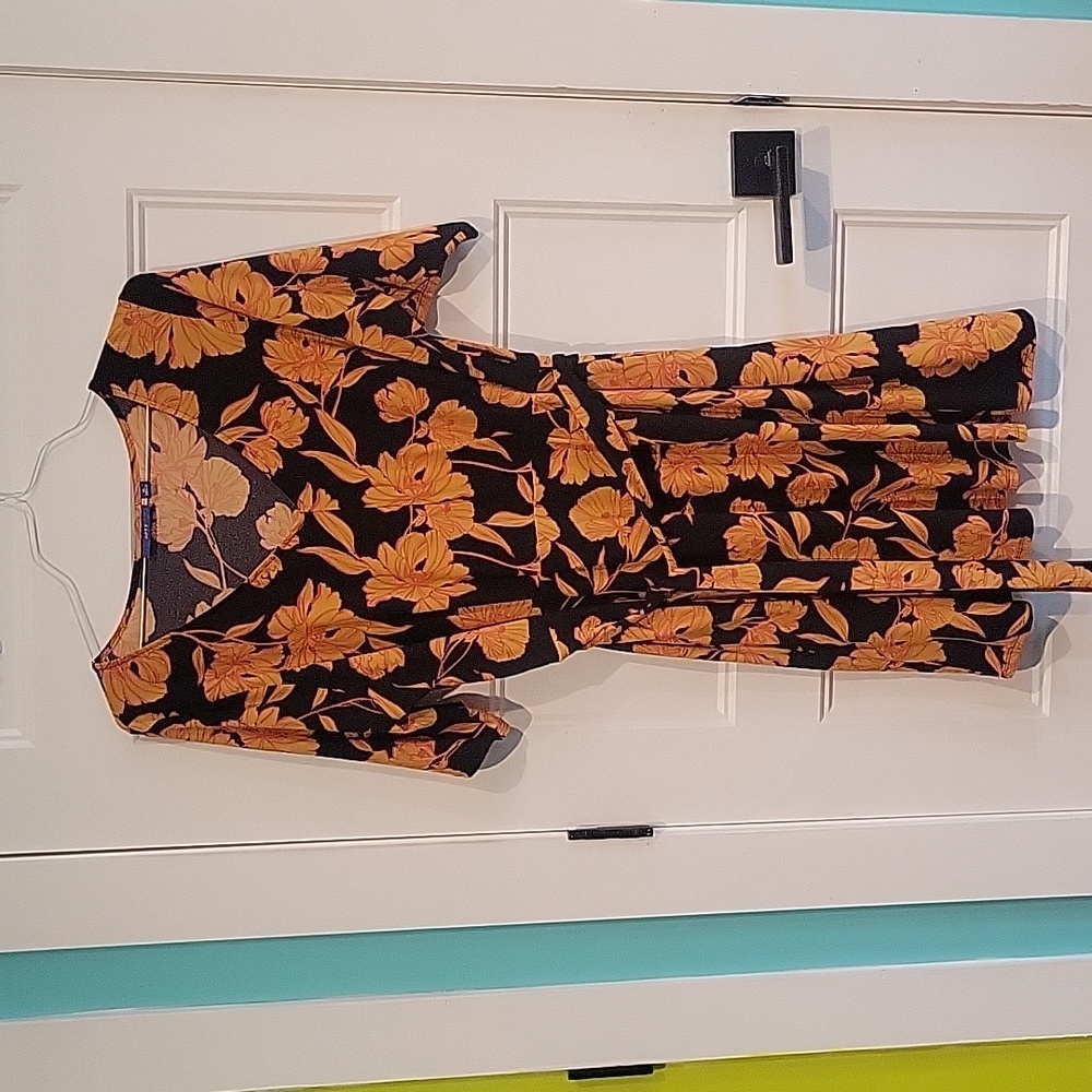 Apt 9 V neck floral design dress size XL fall spring summer